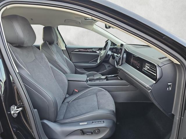 Volkswagen Passat Variant 2.0 TDI 110 kW Elegance DSG IQ.Light AHK 