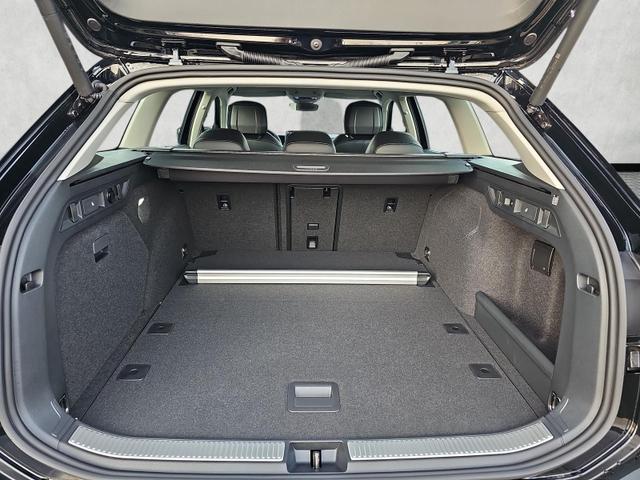 Volkswagen Passat Variant 2.0 TDI 110 kW Elegance DSG IQ.Light AHK 