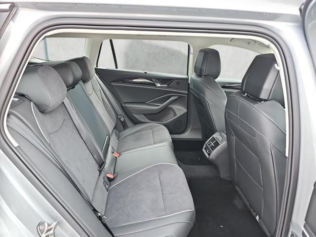 Volkswagen Passat Variant 2.0 TDI 110 kW Elegance DSG IQ.Light AHK 