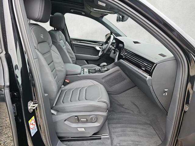 Volkswagen Touareg 3.0 TDI 210 kW 4Motion R-Line V6 / AHK Pano 