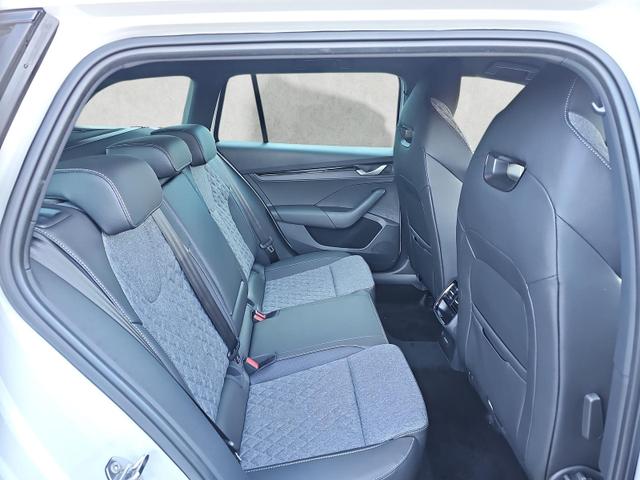 Skoda Octavia Combi 1.5 TSI mHEV 110 kW Sportline eTSI DSG Matrix AHK 