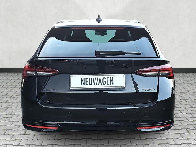 Skoda Octavia Combi 1.5 TSI mHEV 110 kW Sportline eTSI DSG Pano AHK 