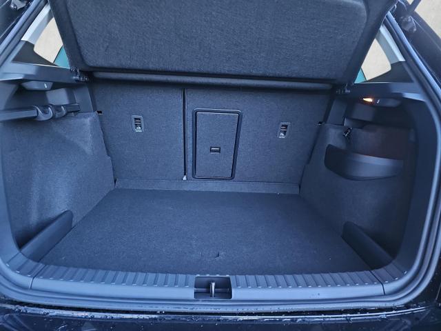 Skoda Karoq Selection 1.5 TSI / Navi ACC R&uuml;ckfahrk 