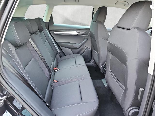 Skoda Karoq Selection 1.5 TSI DSG ACC AHK Navi Kamera 
