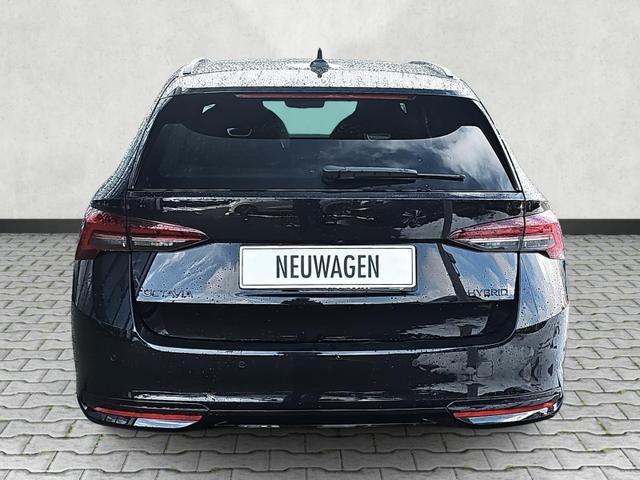 Skoda Octavia Combi 1.5 TSI mHEV 110 kW Sportline eTSI DSG Pano AHK 