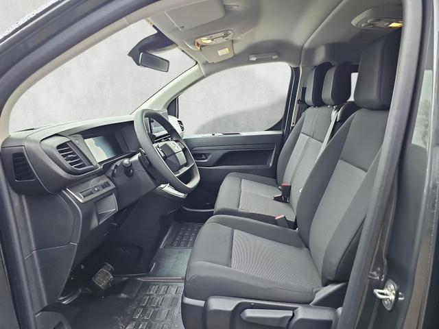 Opel Vivaro Kombi XL 2.2 Diesel Autom. 9-Si. Navi AHK 