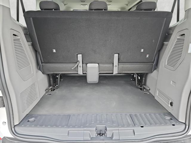 Volkswagen Caravelle 2.0 TDI 110 kW kurz 8Si. 5JGar Kamera SHZ Alu 