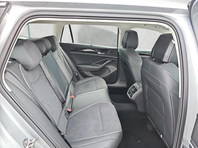 Volkswagen Passat Variant 2.0 TDI 110 kW Elegance DSG IQ.Light AHK 