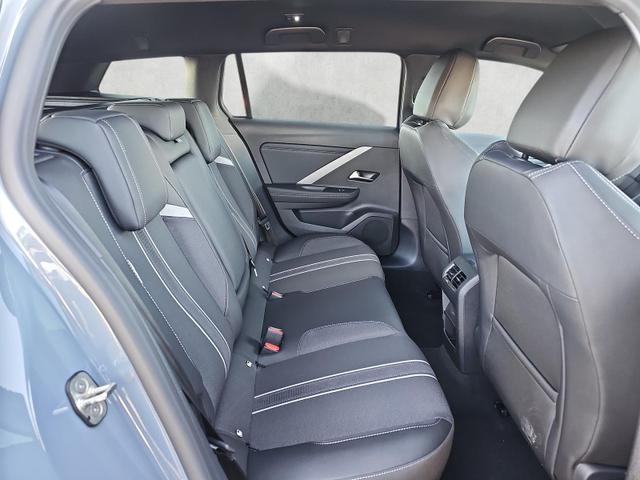 Opel Astra Caravan GS Sportstourer 1.2 Autom Kamera360 Winter 