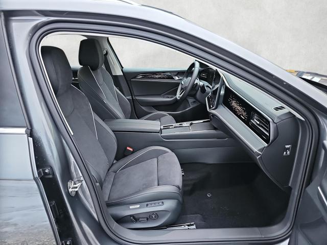 Volkswagen Passat Variant 2.0 TDI 110 kW Elegance DSG IQ.Light AHK 