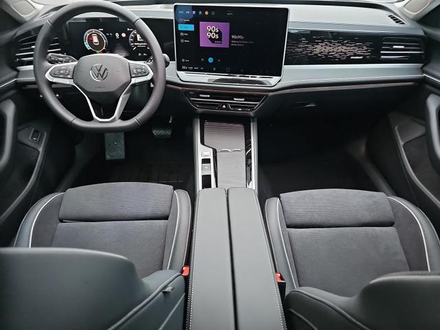 Volkswagen Passat Variant 2.0 TDI 110 kW Elegance DSG IQ.Light AHK 