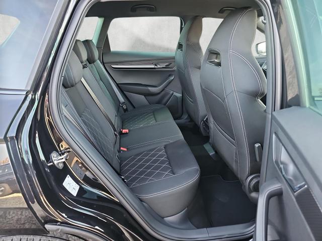 Skoda Karoq Sportline 1.5 TSI DSG 360Grad AHK schwenkb 