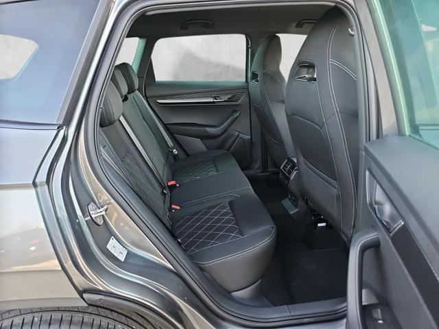 Skoda Karoq Sportline 1.5 TSI DSG 360Grad AHK schwenkb 