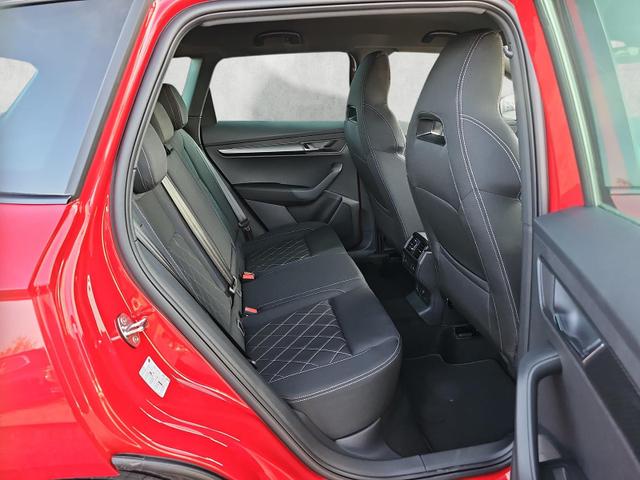 Skoda Karoq Sportline 1.5 TSI DSG 360Grad AHK schwenkb 