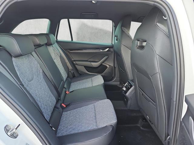 Skoda Octavia Combi 2.0 TSI 150 kW 4x4 Sportline DSG AHK Kessy 