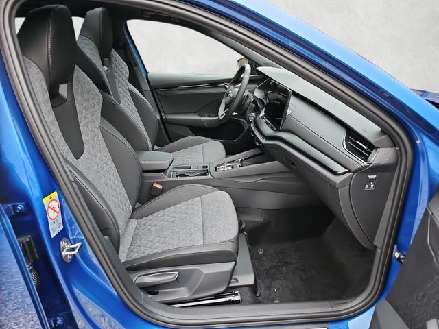 Skoda Octavia Combi 1.5 TSI mHEV 110 kW Sportline eTSI DSG Pano AHK 