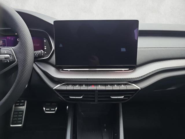 Skoda Octavia Combi 1.5 TSI mHEV 110 kW Sportline eTSI DSG Pano AHK 
