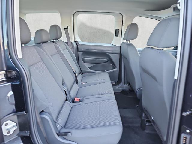 Volkswagen Caddy Basis 1.5 TSI DSG Family 5-Si. AppCon R&uuml;ckfahrk 