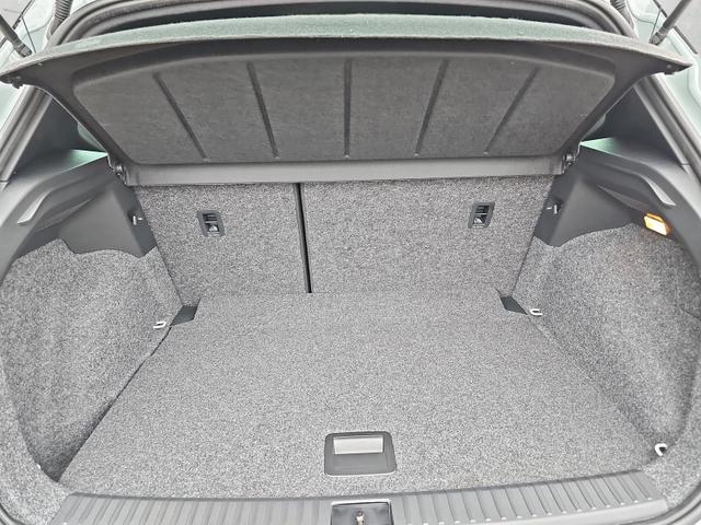 Seat Arona 1.5 TSI 110 kW FR DSG 5JGar Tech-Paket Keyless 