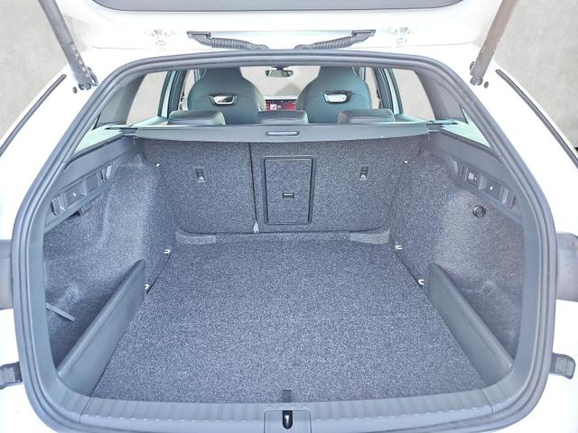 Skoda Octavia Combi 1.5 TSI mHEV 110 kW Sportline eTSI DSG Matrix AHK 