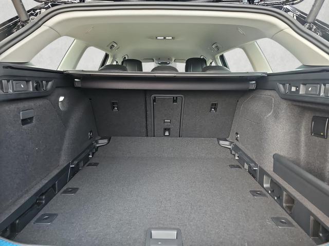 Volkswagen Passat Variant 2.0 TDI 110 kW Elegance DSG IQ.Light AHK 