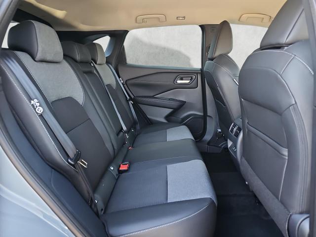 Nissan Qashqai 1.3 DIG-T X-Tronic N-Connecta / Winterp 