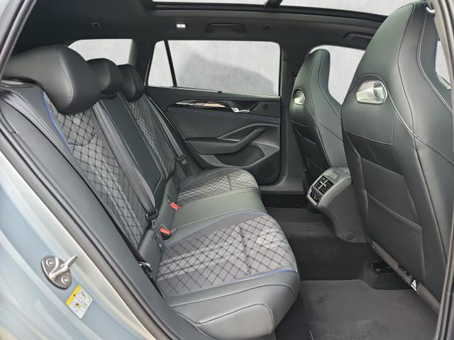 Volkswagen Passat Variant 2.0 TDI 142 kW 4Motion R-Line DSG 4M Pano AHK 