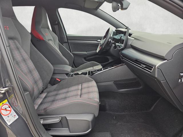 Volkswagen Golf 2.0 TSI 195 kW GTI DSG BlackStyle IQ.Light Kamera 