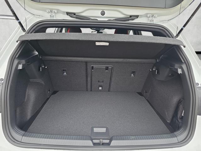 Volkswagen Golf 2.0 TSI 195 kW GTI DSG BlackStyle IQ.Light Keyless 