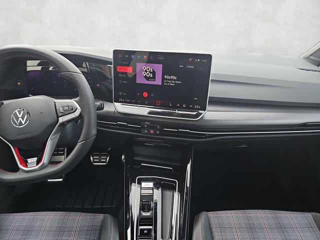 Volkswagen Golf 2.0 TSI 195 kW GTI DSG IQ.Light 19Zoll Pano Kamera 