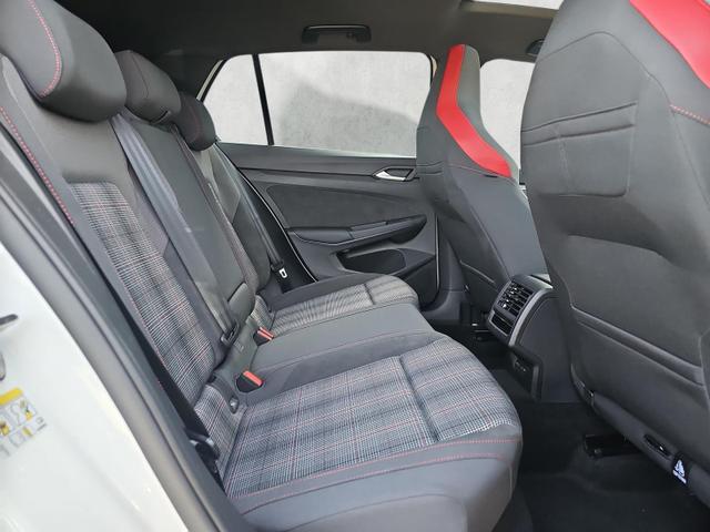 Volkswagen Golf 2.0 TSI 195 kW GTI DSG IQ.Light 19Zoll Pano Kamera 