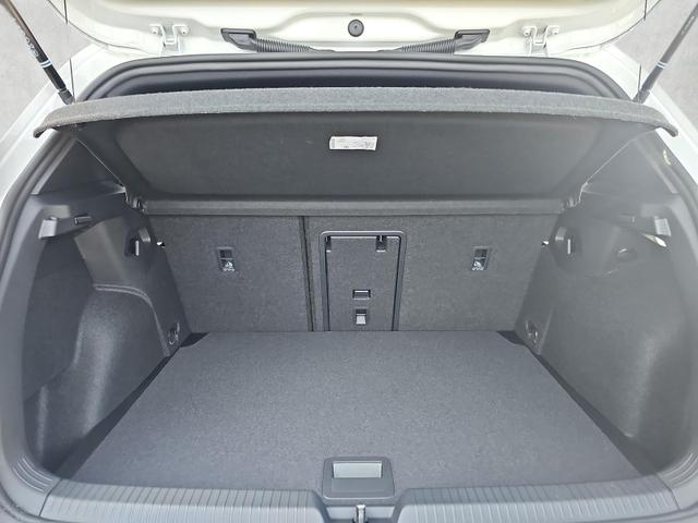 Volkswagen Golf 2.0 TSI 195 kW GTI DSG IQ.Light 19Zoll Pano Kamera 