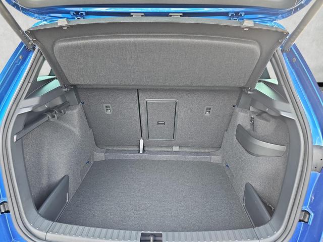 Skoda Karoq Sportline 1.5 TSI DSG 360Grad AHK schwenkb 