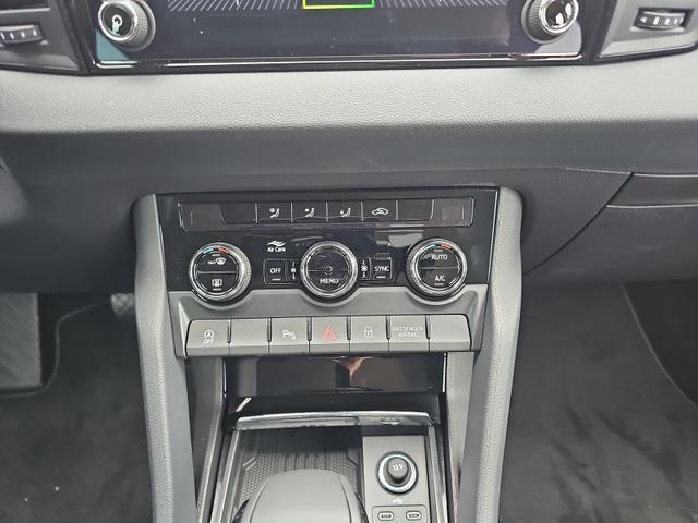 Skoda Karoq Selection 1.5 TSI DSG Navi / ACC Kamera 