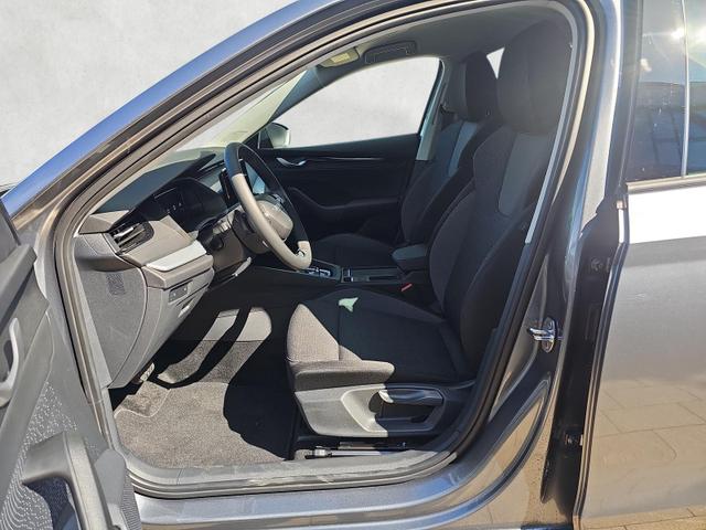 Skoda Octavia Combi 1.5 TSI mHEV 110 kW Selection eTSI DSG / AHK schw. 