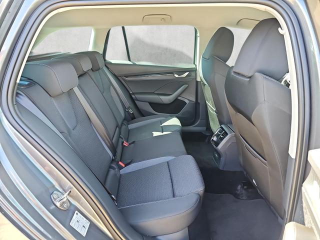 Skoda Octavia Combi 1.5 TSI mHEV 110 kW Selection eTSI DSG / AHK schw. 