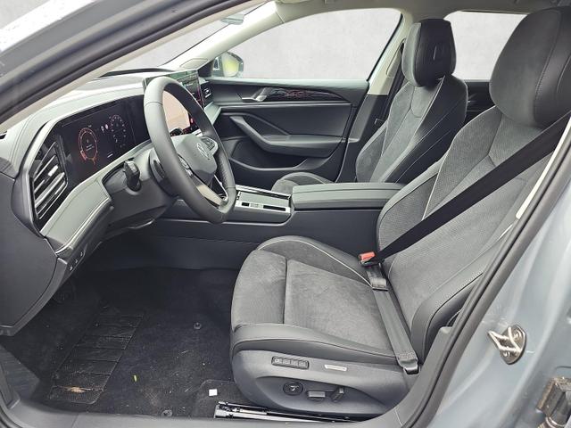 Volkswagen Passat Variant 2.0 TDI 110 kW Elegance DSG IQ.Light AHK 