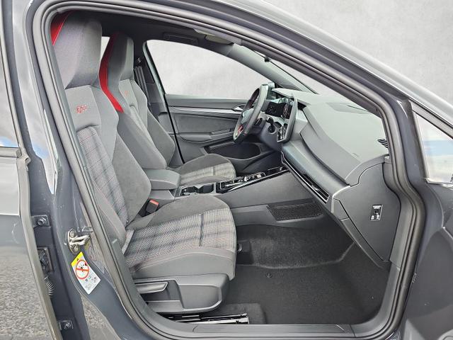 Volkswagen Golf 2.0 TSI 195 kW GTI DSG IQ.Light 19Zoll Pano Kamera 