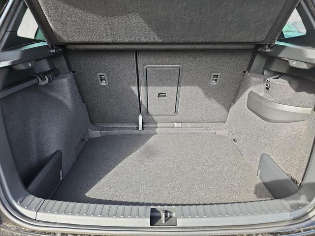 Skoda Karoq Sportline 1.5 TSI DSG 5J.Gar Kessy Matrix 
