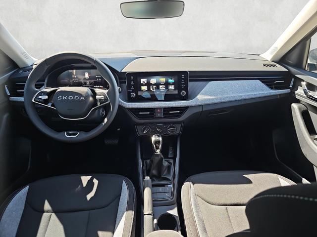 Skoda Kamiq Selection 1.0 TSI DSG Black 17Z Kamera SHZ 