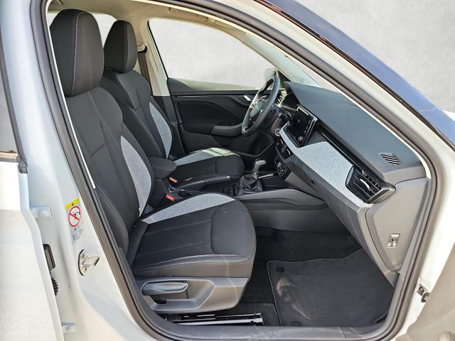 Skoda Kamiq Selection 1.0 TSI DSG Black 17Z Kamera SHZ 