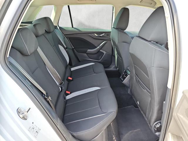 Skoda Kamiq Selection 1.0 TSI DSG Black 17Z Kamera SHZ 