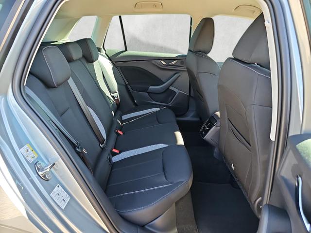 Skoda Kamiq Selection 1.0 TSI DSG Black 17Z Kamera SHZ 