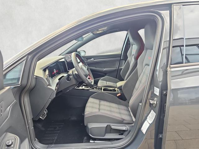 Volkswagen Golf 2.0 TSI 195 kW GTI DSG / IQ.Light Parklenkassist 