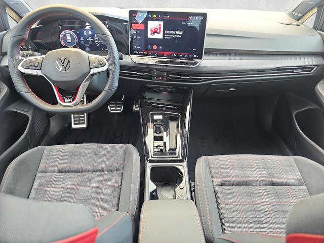 Volkswagen Golf 2.0 TSI 195 kW GTI DSG / IQ.Light Parklenkassist 