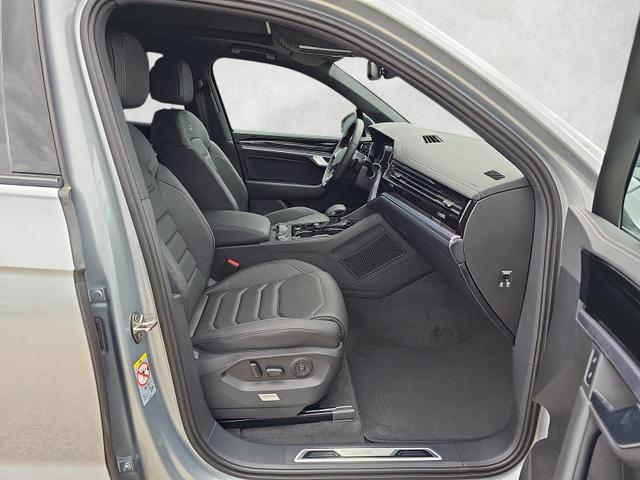 Volkswagen Touareg 3.0 TDI 210 kW 4Motion R-Line V6 / Pano 360Grad 