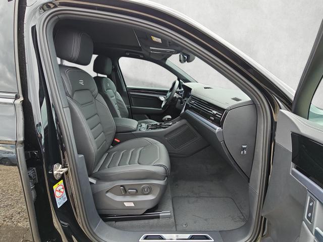 Volkswagen Touareg 3.0 TDI 210 kW 4Motion R-Line V6 / Pano 360Grad 