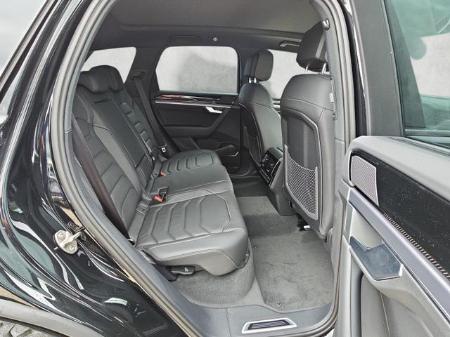 Volkswagen Touareg 3.0 TDI 210 kW 4Motion R-Line V6 / Pano 360Grad 