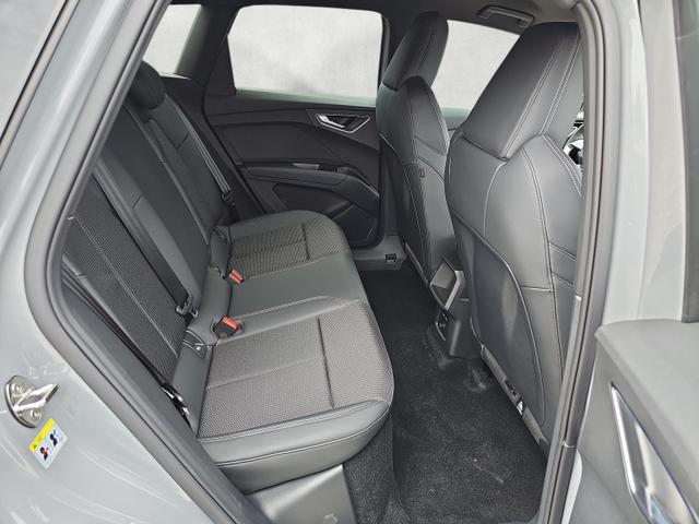 Audi Q4 e-tron 45 basis quattro S / Ext.Paket S-line ACC 