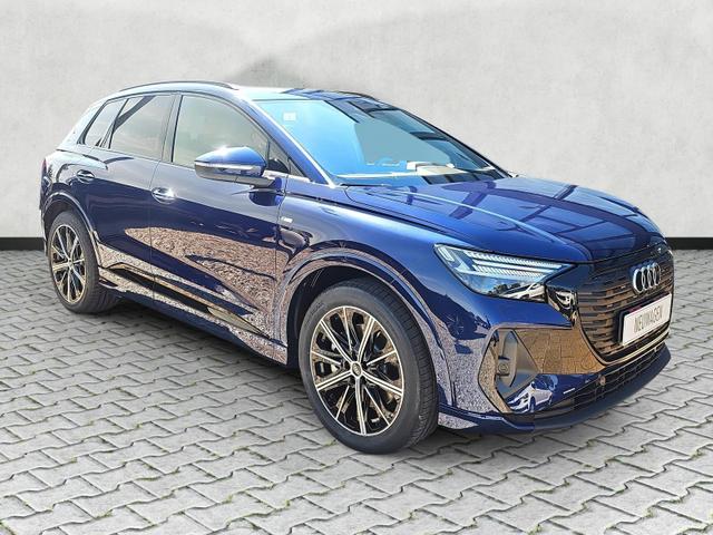 Audi Q4 e-tron - 45 basis quattro S / Ext.Paket S-line Pano